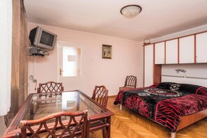 1 bedroom - Cozy Holiday Studio in Umag (Umag)