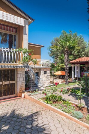 Studio, 1 Bedroom, Patio, Garden View | Property grounds - Cozy Holiday Studio in Umag (Umag)