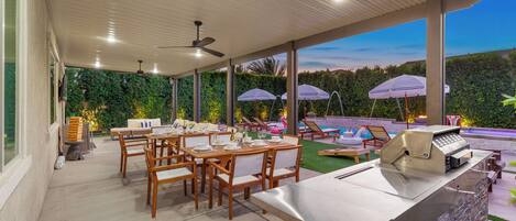Outdoor dining