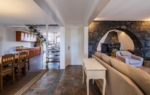 Interior - Cabouco House (Cabouco)