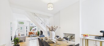 Stylish 2BR | Free Parking | 2 Baths | Oadby