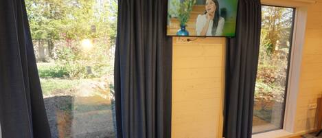 1 chambre, fer et planche à repasser, Wi-Fi, literie fournie