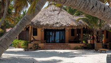 Luxury Suite, 1 King Bed, Ocean View | Premium bedding, down duvets, pillow-top beds, in-room safe