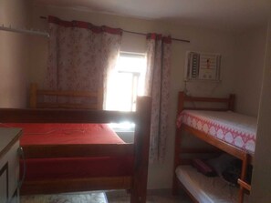 Room - Hostel (vacancies) shared and private rooms (Rio de Janeiro)
