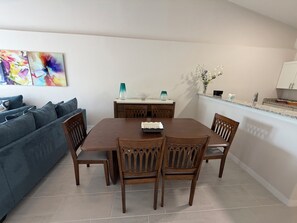 Dining - New Modern Cape Coral Stay-Prime Location (Cape Coral)