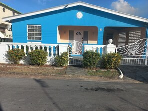 Exterior - Fabulous 1-bedroom apartment with AC in Saint Michael (Saint Michael)