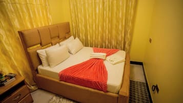 2 bedrooms, iron/ironing board, WiFi (free), bed sheets