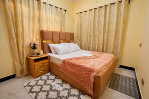 Room - Your Base Camp in Moshi — Steps from Kilimanjaro, Markets & Everything You Need (Kilimanjaro Region)
