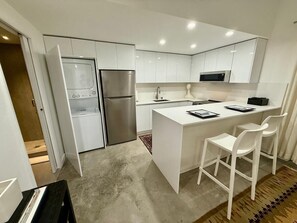 Private kitchen - Coconut Grove Fashion Loft · Pool & Backyard · Walkable (Miami)