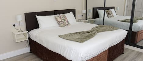 Iron/ironing board, free WiFi, bed sheets