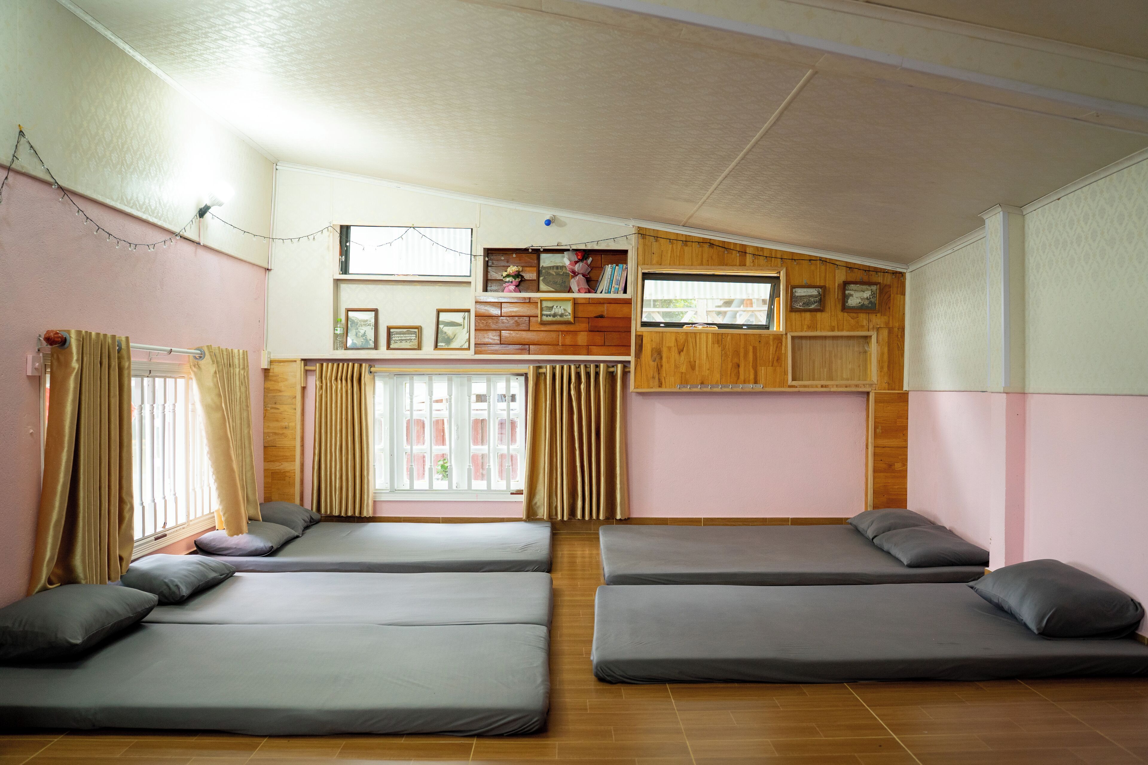 Basic Shared Dormitory | Free WiFi