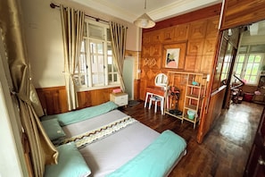 Basic Double Room | Free WiFi - To Chim Homestay Da Lat (Xuan Huong)