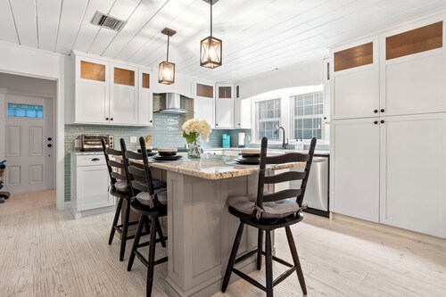 Multihome River Retreat - Pet Friendly!