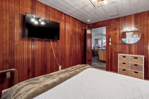 5 habitaciones, tabla de planchar con plancha, wifi y ropa de cama 