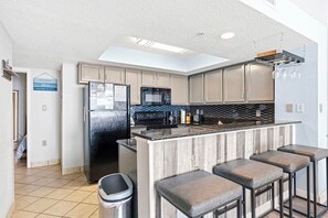 Fridge, microwave, oven, stovetop - 1-BR Oceanfront, Bay View Resort, 6th Floor, Indoor and Outdoor Pools, Balcony (Myrtle Beach)