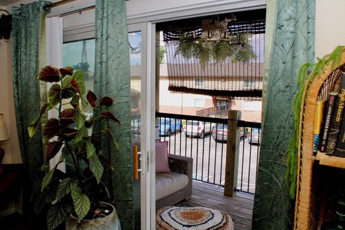 Cozy 1-bedroom apartment available for CWS