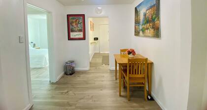 Tifany blue door cotage with AC in Phoenix E