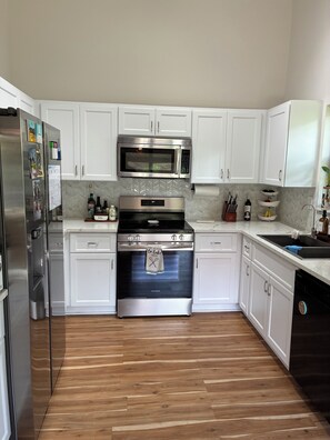 Private kitchen - Charming South Florida bungalow 15 minutes from the World Cup Stadium (Hollywood)