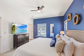 3 slaapkamers, een strijkplank/strijkijzer, gratis wifi, beddengoed