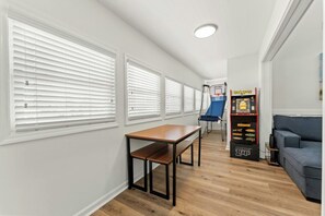 Games room - Endless Summer - Cherry Grove - 1 Block from Beach (North Myrtle Beach)