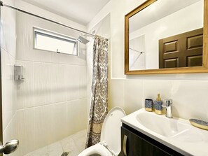 Handtücher, Seife, Toilettenpapier