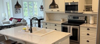 Sierra Peaks- Walk to Blue Mtn Village, Sleeps 8