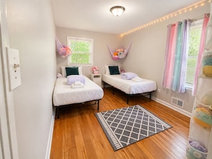 3 bedrooms, WiFi, bed sheets - Charming Powder Springs 3BR – Near Marietta & ATL (Powder Springs)