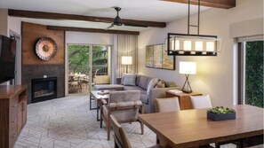 Smart TV, video games, stereo - Charming 2-bedroom Villa in beautiful Avon at the Sheraton Lakeside Terrace (Avon)