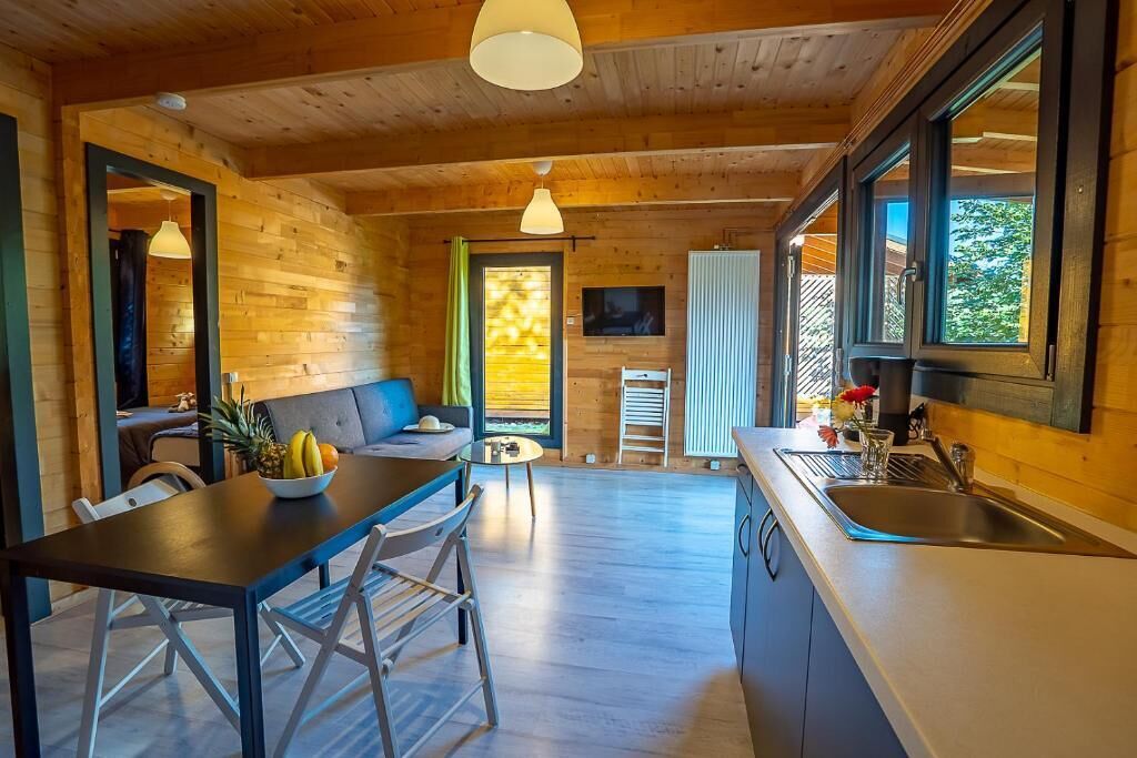 Chalet Deluxe, 2 habitaciones, baño privado, vista al lago | Cocina privada