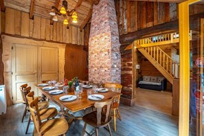 Traditionel alpehytte - 5 soveværelser | Spiseområde
