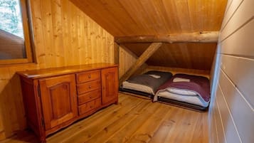 Traditional Chalet, 5 Bedrooms