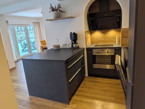 Refrigerador, horno, parrilla de estufa y lavavajillas 