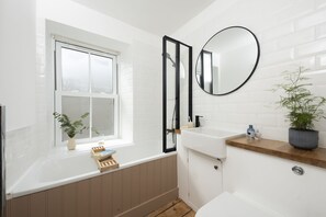 Towels - Bluebell Cottage - Pets welcome, Wood burner, Free wi-fi (St Ives)