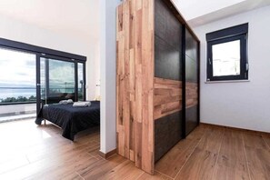 Free WiFi, bed sheets - Holiday house LAVANDA with pool and panoramic seaview (Risika)
