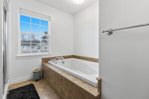 Toallas, jabón, papel de baño 