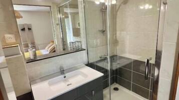 Håndklæder, Sæbe, Toiletpapir