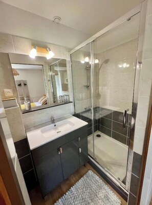 Towels, soap, toilet paper