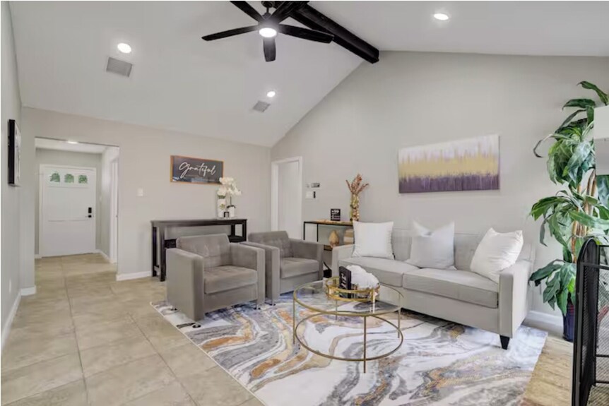 15 Min To Airport! Cozy, Modern Home - Spring, TX