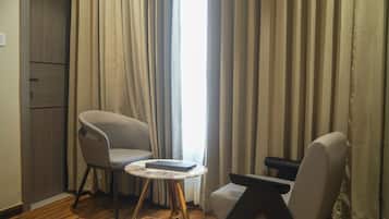 Comfort Room, City View | Interior