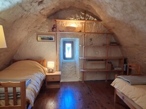 Travel cot, free WiFi, bed sheets - Le Nichoir - MAS-SAINT-CHELY (MAS-SAINT-CHELY)
