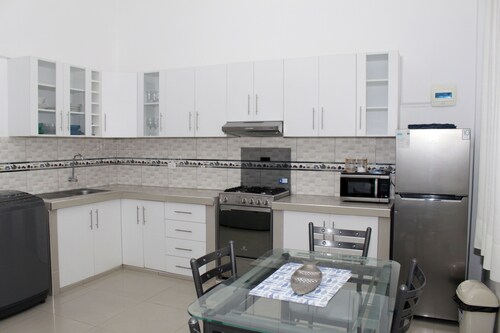 Brilliant 3-bedroom apartment in charming Ancón near the beach