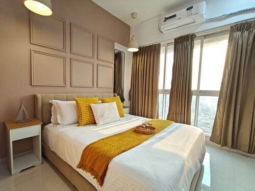 Terrific 2-bedroom apartment with AC in vibrant Mumbai