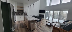 Private kitchen - Perfect 2 bedroom unit at Eagle Point (Beaver)