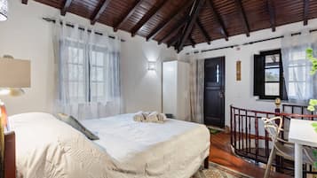 1 bedroom, iron/ironing board, travel cot, free WiFi