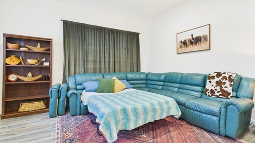 1bd ADU apartment with a/c and kitchen sleeps 4 Salmon River Hells Canyon