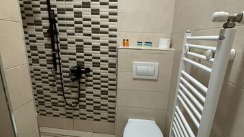 Luxury Studio, Mountain View | Bathroom | Shower, hair dryer, towels, soap