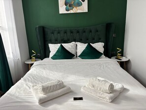 Luxury-Studio, Bergblick | Hochwertige Bettwaren, Bettwäsche