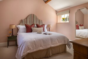 Room - Cherry Tree Cottage - Luxury Cottages (Lower Peover)