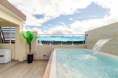 Luxury Family Retreat: Jacuzzi Privado & 3 Niveles Villa 1