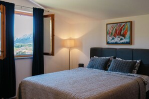 Iron/ironing board, internet, bed sheets - Vrbo Property (Jurandvor)